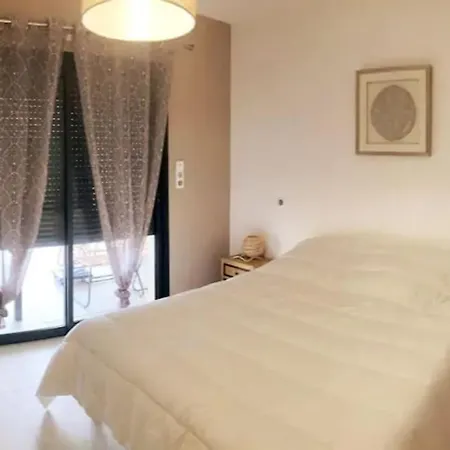 Lägenhet For 46 People In The Heart Of Porto-vecchio *