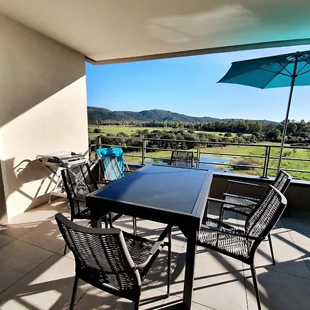 For 4 Ou 6 People In The Heart Of Porto-vecchio