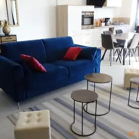 Apartamento For 4 Ou 6 People In The Heart Of Porto-vecchio