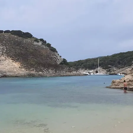 For 4 Ou 6 People In The Heart Of Porto-vecchio *
